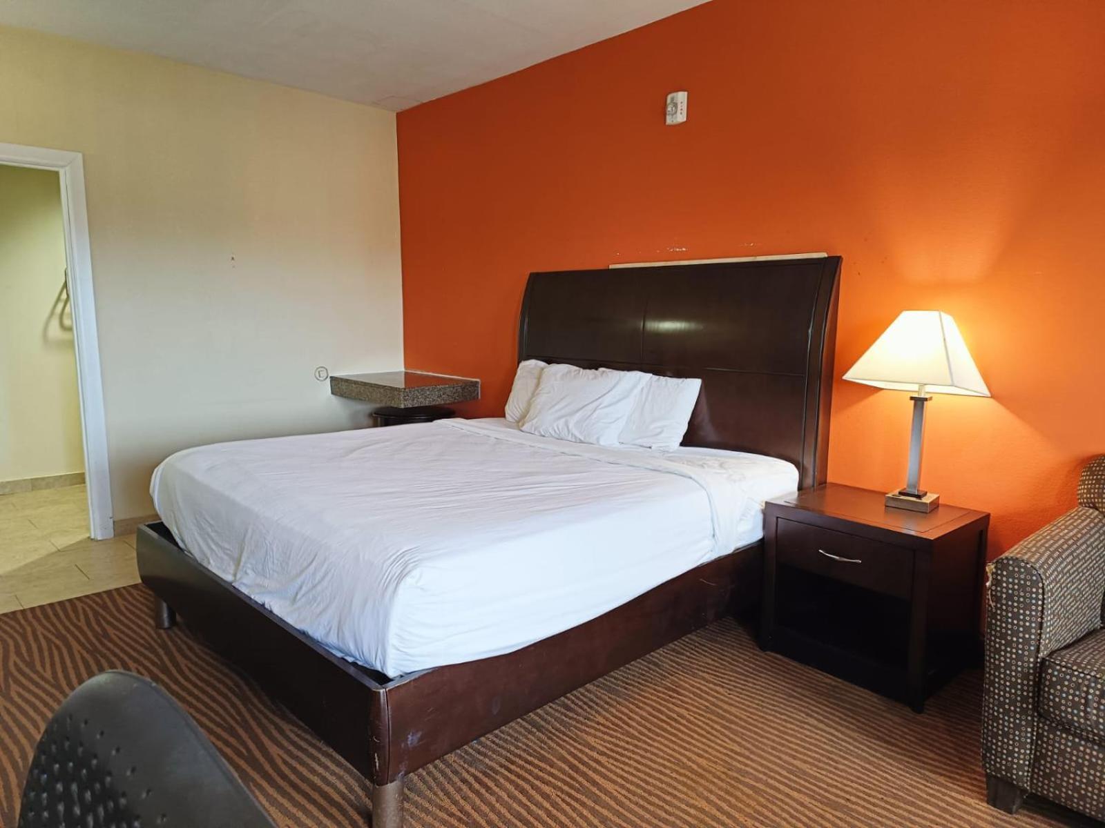 Westwood Inn By Oyo Gonzales Tx Buitenkant foto