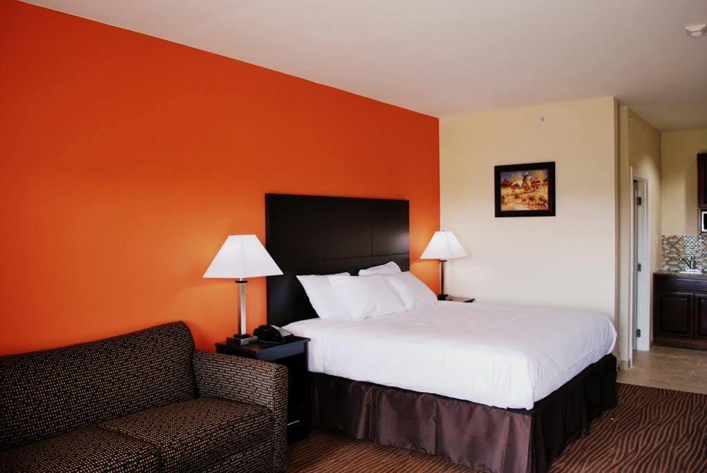 Westwood Inn By Oyo Gonzales Tx Buitenkant foto